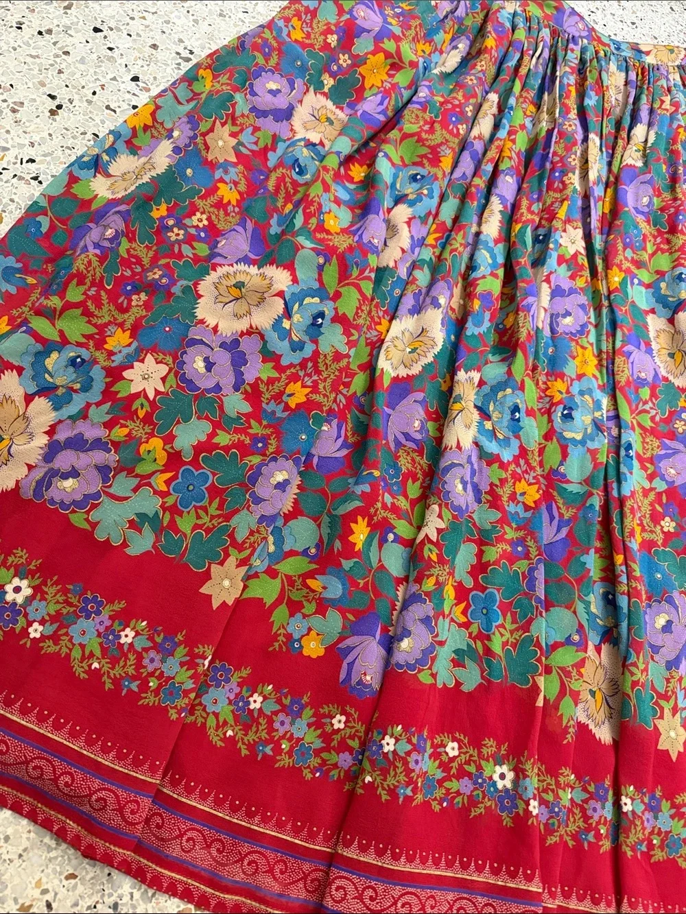 Vintage Jacques Molko Paris France 100% silk midi skirt 36 modern 4 floral